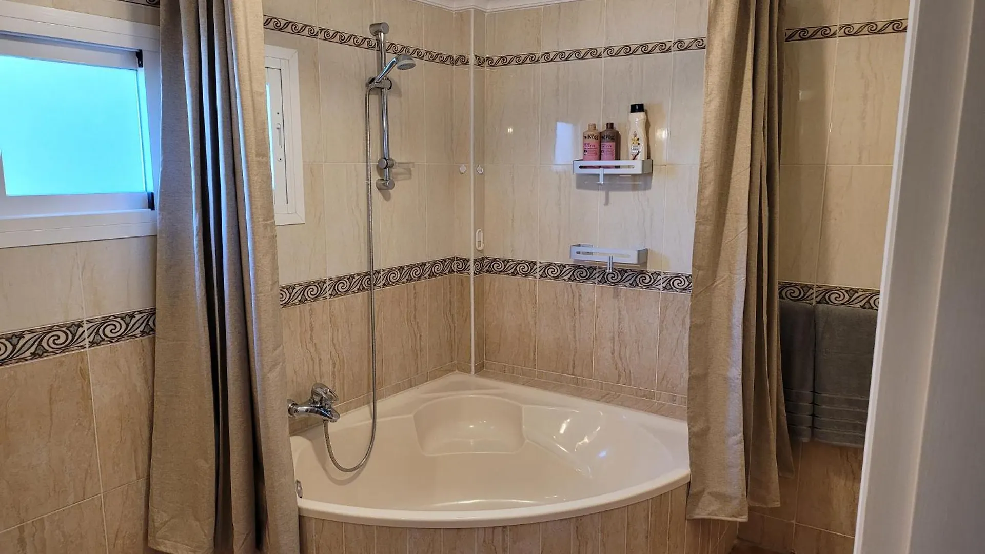 Luxury Apartments Sea Views With Pool Manilva