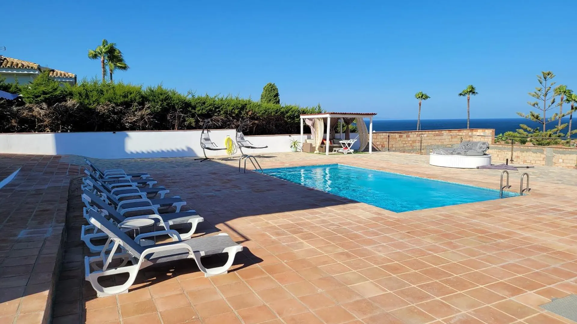 Luxury Apartments Sea Views With Pool Manilva Spain